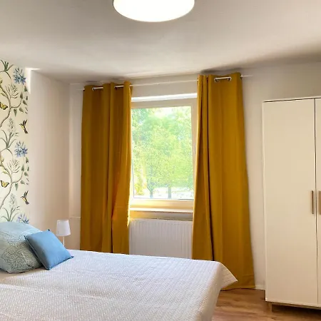 Sommer Garten Neben Hbf *